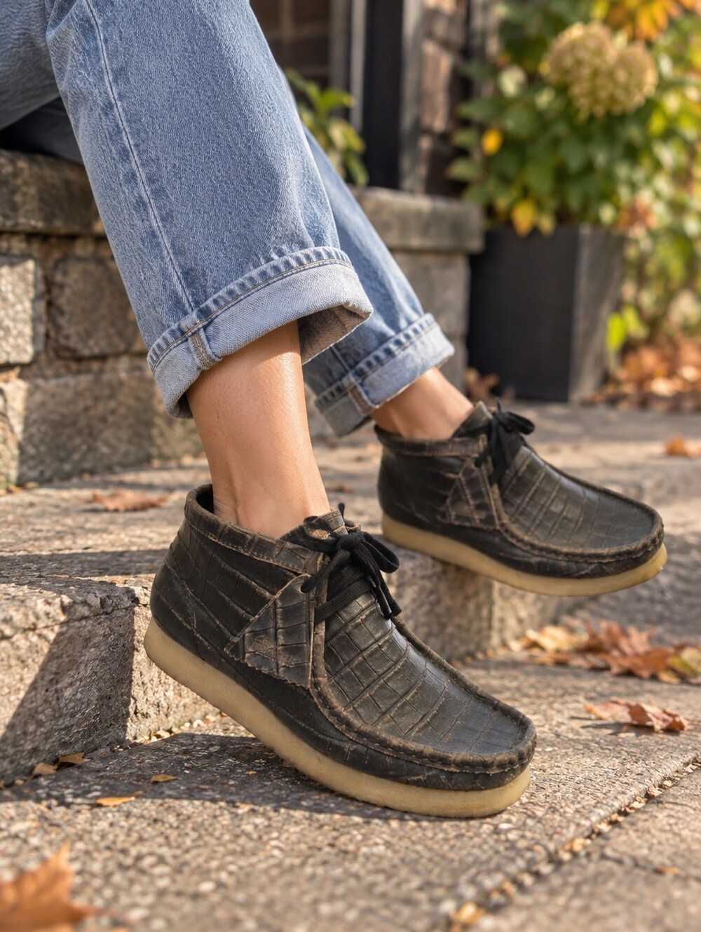 Clarks Originals Wallabee Black Croc Embossed Leather Chukka Shoes Distressed